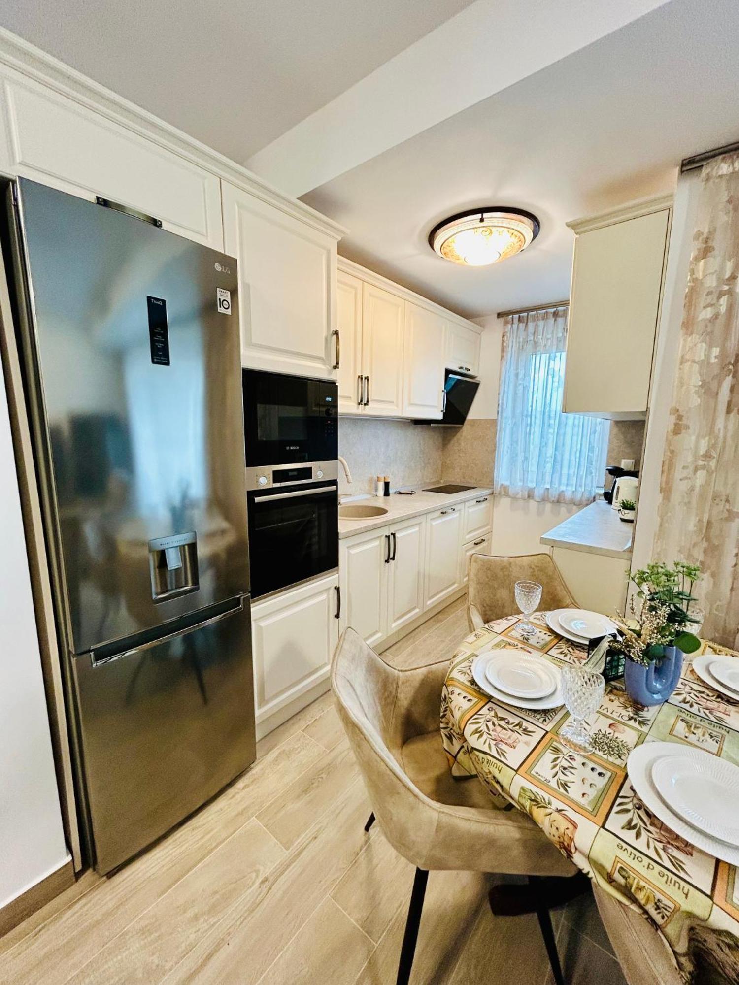 Dis Mamaia Nord Lägenhet Constanţa Exteriör bild